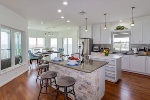 Large kitchen to enjoy all your meals