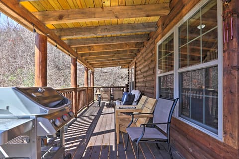 Gatlinburg Vacation Rental | 3BR | 3.5BA | 3 Stories | 2,800 Sq Ft