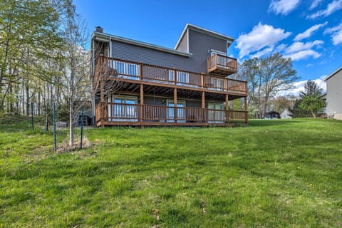 McGaheysville Vacation Rental | 3BR | 2.5BA | 1,595 Sq Ft | Stairs Required