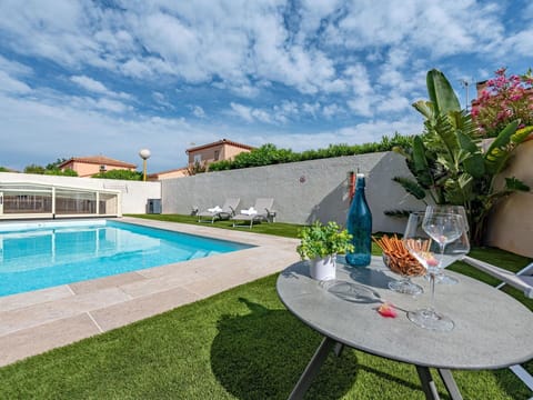 Cloud, Sky, Plant, Water, Furniture, Swimming Pool, Table, Outdoor Furniture, Flowerpot, Grass