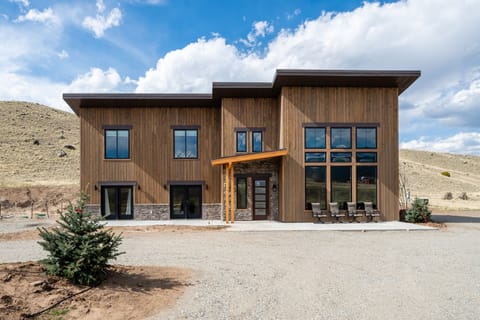Lodge Exterior