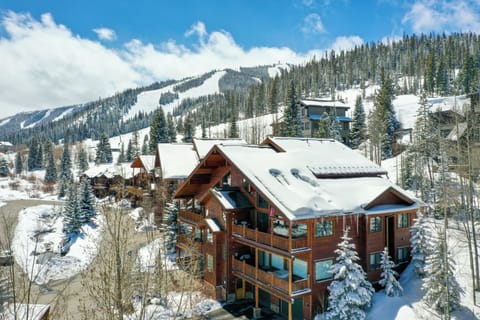 Winter Park Vacation Rental | 3BR | 3.5BA | 2,000 Sq Ft | Stairs Required