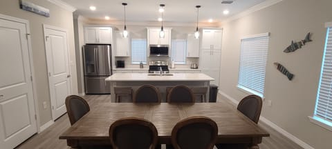 Dining/Kitchen