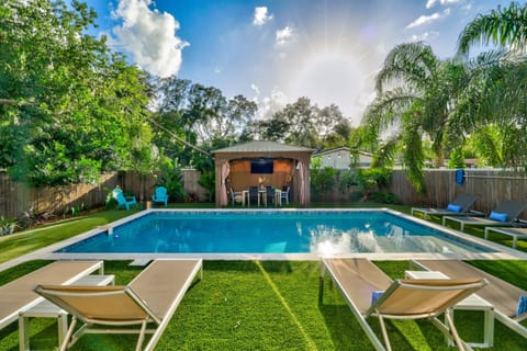 A backyard retreat perfect for day or night