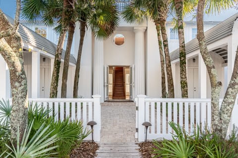 WELCOME TO ROSSI HOUSE IN SEASIDE, FLORIDA