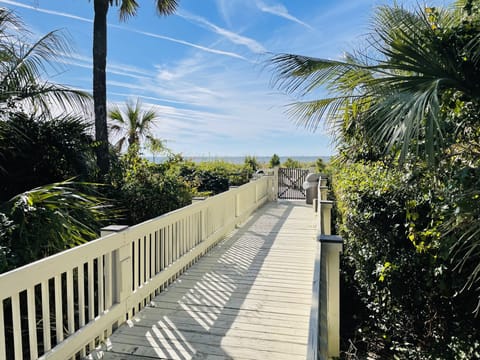 Boardwalk to the Beach!