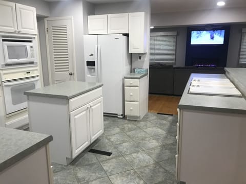 Fully furnished kitchen