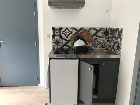 Studio, Private Bathroom (La Dérobée) | Private kitchen