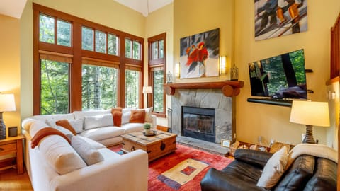 Main Floor - Living room