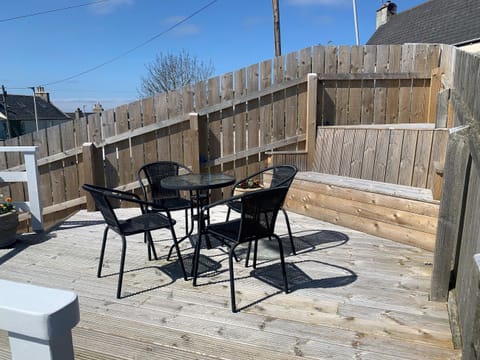 Sitting-out-area | Well Cottage, Portmahomack, near Dornoch