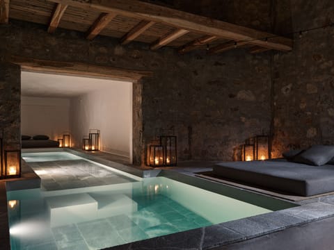 Cave Suite Private Pool & Yard | Egyptian cotton sheets, premium bedding, minibar, in-room safe