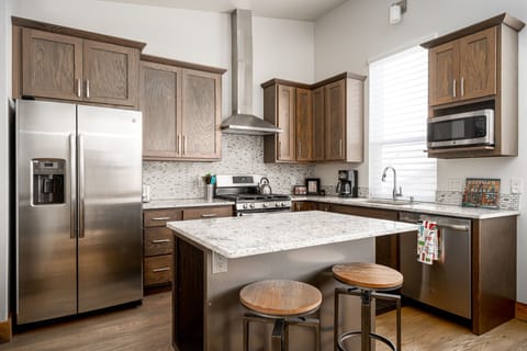 Full kitchen to cook up a chef's dream.