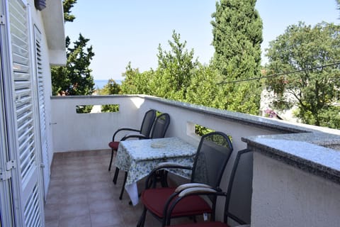 Comfort Apartment, 1 Double Bed with Sofa bed, Partial Sea View | Terrace/patio