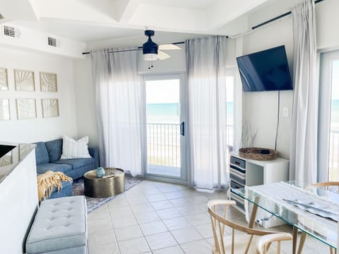Yes... the condo is RIGHT next to the ocean. 😍. 