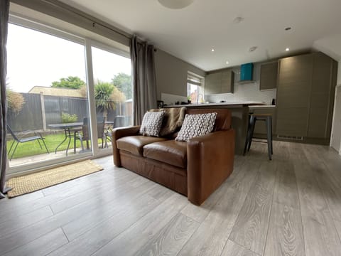 House | Living room | 30-inch TV with digital channels