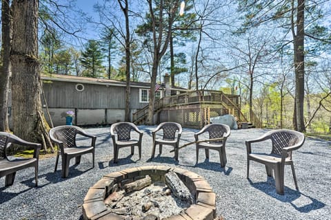 Capon Bridge Vacation Renal | 2BR | 1BA | Stairs Required | 1,200 Sq Ft