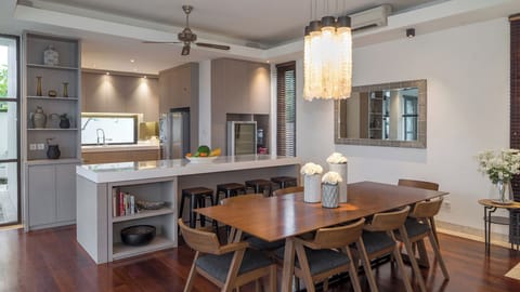 Villa, 4 Bedrooms | 4 bedrooms, iron/ironing board, free cribs/infant beds, free WiFi