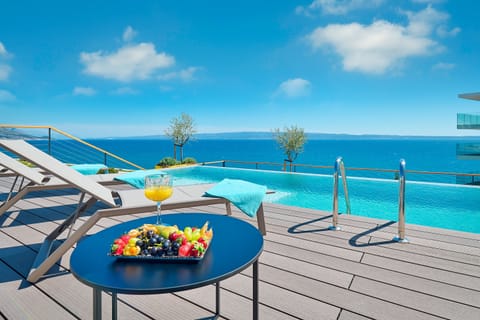 Rooftop pool