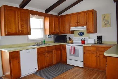 Kitchen with appliances