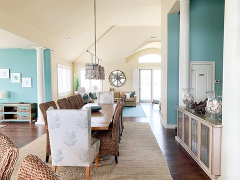 Reverse floorplan with Living and Dining on top level.