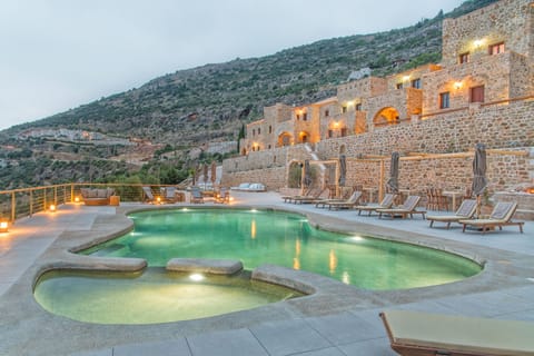 Seasonal outdoor pool, open 9:00 AM to 9:00 PM, sun loungers