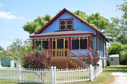 Quaint summer cottage on North Main Street