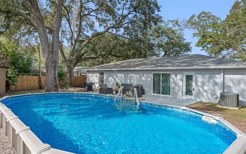Make the most of your stay with our amazing heated pool while grilling steaks and burgers on the side. Great spacious area for friends and family to create wonderful memories together. Inquire now!