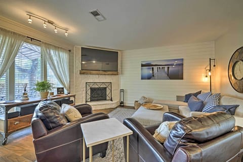 Horseshoe Bay Vacation Rental | 2BR | 3BA | 1,160 Sq Ft | 2 Stories