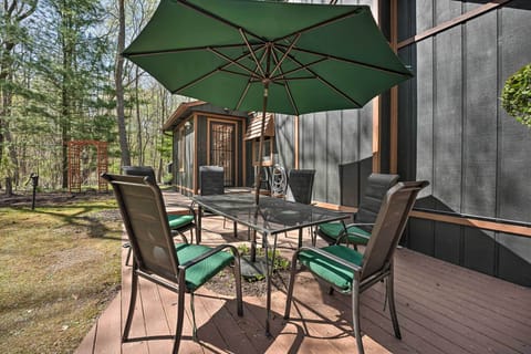 Sawyer Vacation Rental | 2BR | 2BA | 1,500 Sq Ft | 2 Stories | Stairs to Access