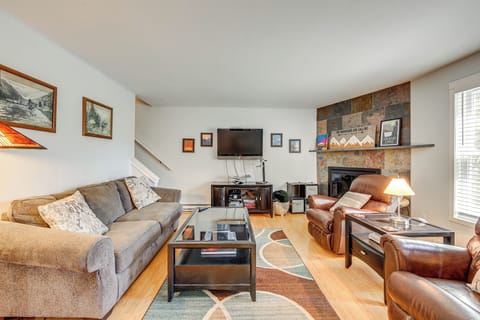 Winter Park Vacation Rental | 2BR | 2BA | 1,000 Sq Ft | Stairs Required