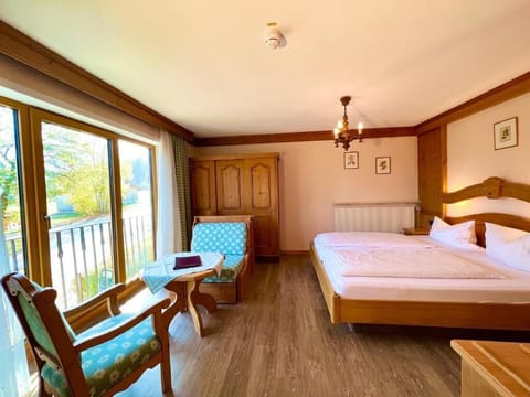 Basic Room | In-room safe, individually furnished, desk, free WiFi