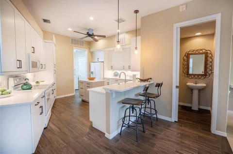 c3ebbf90-4355-4c56-ab36-563691c53e96