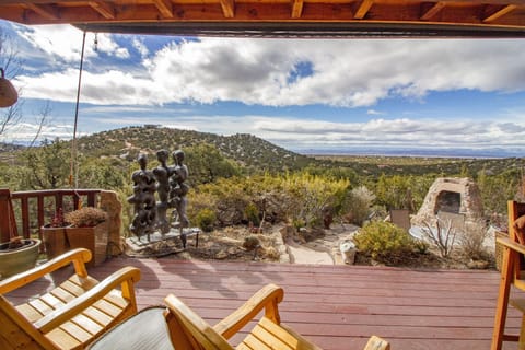 Welcome to Sunlit Hills Art and Views!