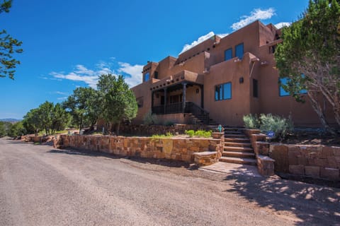Exterior - Southwest Charm, Great Views!