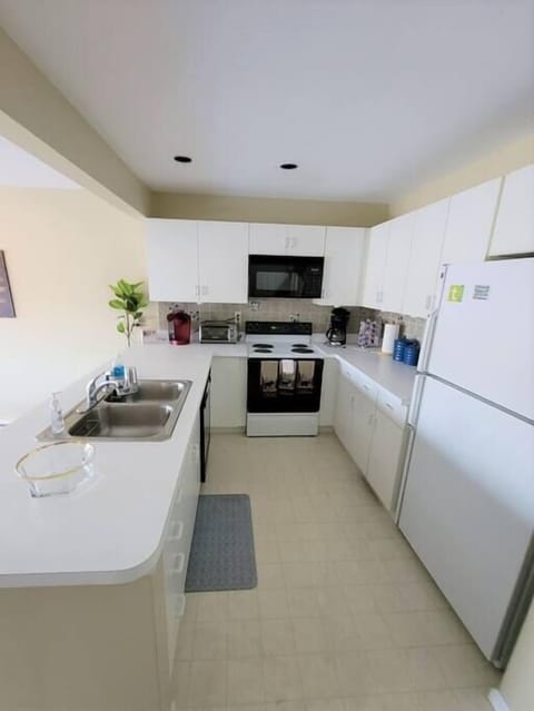 Full Kitchen with All your Needs