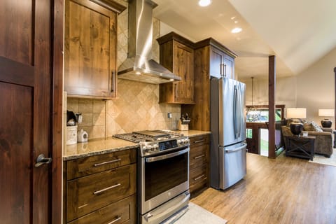 Cook a delicious meal | Main Level