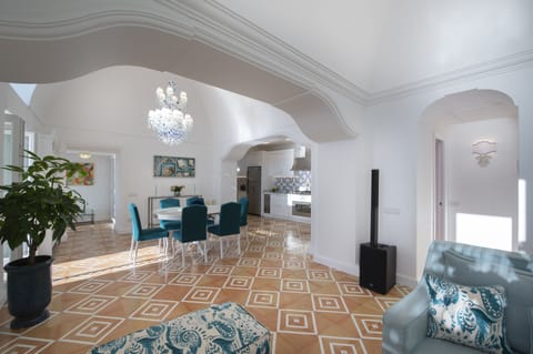 Luxury Villa | Living area | 50-inch flat-screen TV with satellite channels, TV, Netflix