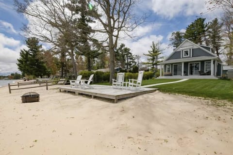 Your own private beach, patio and yard to enjoy all the activates! 