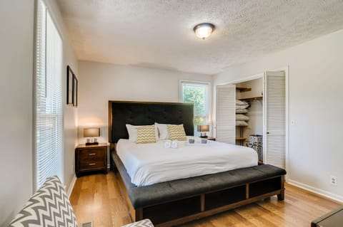 Design House (3 Bedrooms) | 3 bedrooms, premium bedding, individually decorated