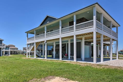 Bolivar Peninsula Vacation Rental | 3BR | 2BA | 1,350 Sq Ft | Stairs Required