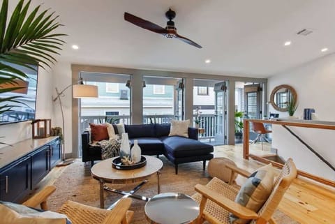 Open Concept Living Room | XL Flat Screen TV | Ceiling Fan | Second Floor
