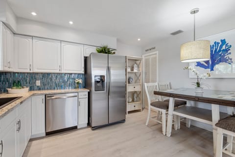 Kitchen (1)