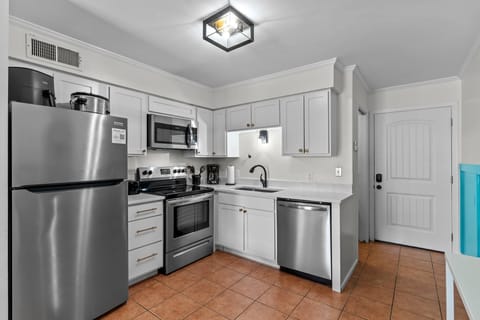 6 web or mls BTS09062