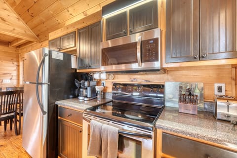 Kitchen was fully equipped for cooking all week long.
-Mya