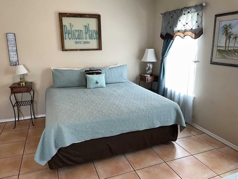 Furniture, Bed, Lamp, Floor, Bedroom
