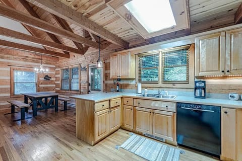 Open kitchen with everything you need to cook family meals.