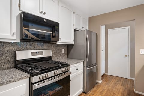 Fully Equipped Galley Style Kitchen 358 Stimson