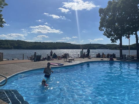 Lower pool with panoramic main channel lake view to relax and watch boats!