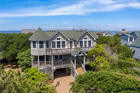 DU913: Rescued l Front Exterior - Aerial View