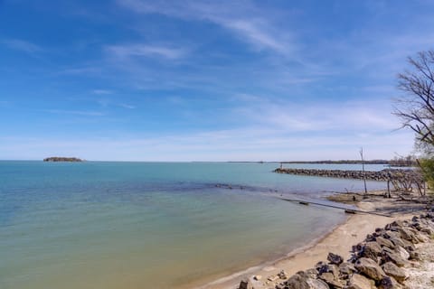 Middle Bass Island Vacation Rental | 2BR | 2BA | 950 Sq Ft | 2nd Floor
